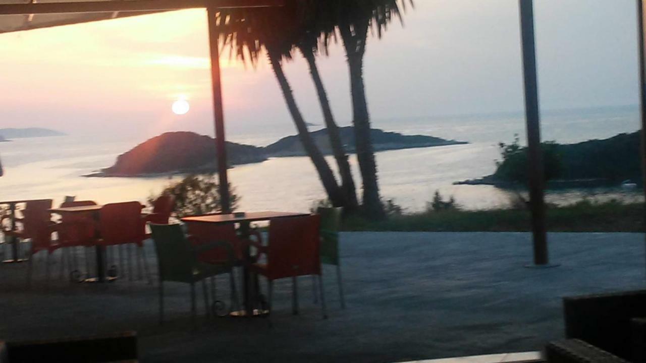 Hotel Majestic Ksamil Exterior foto